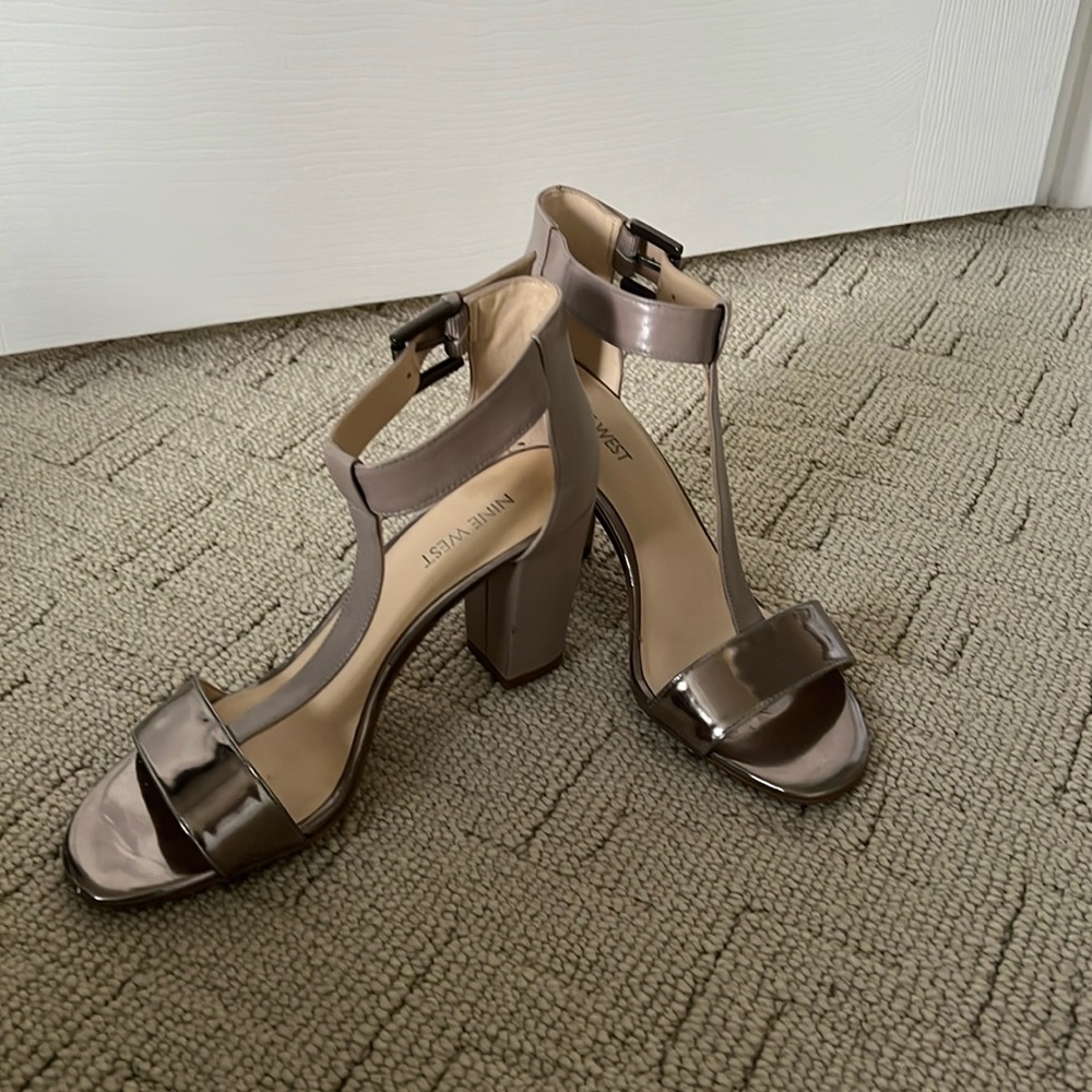 Ladies dressy heels